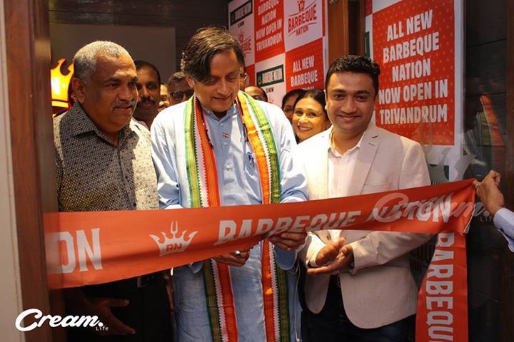 MPTrivandrum's tweet photo. Inaugurating the Launch Of @BarbequeNation in Trivandrum.
Photo Credits #CreamLife
#BBQNation|#MPThiruvananthapuram https://t.co/Q8fQKGkg0I