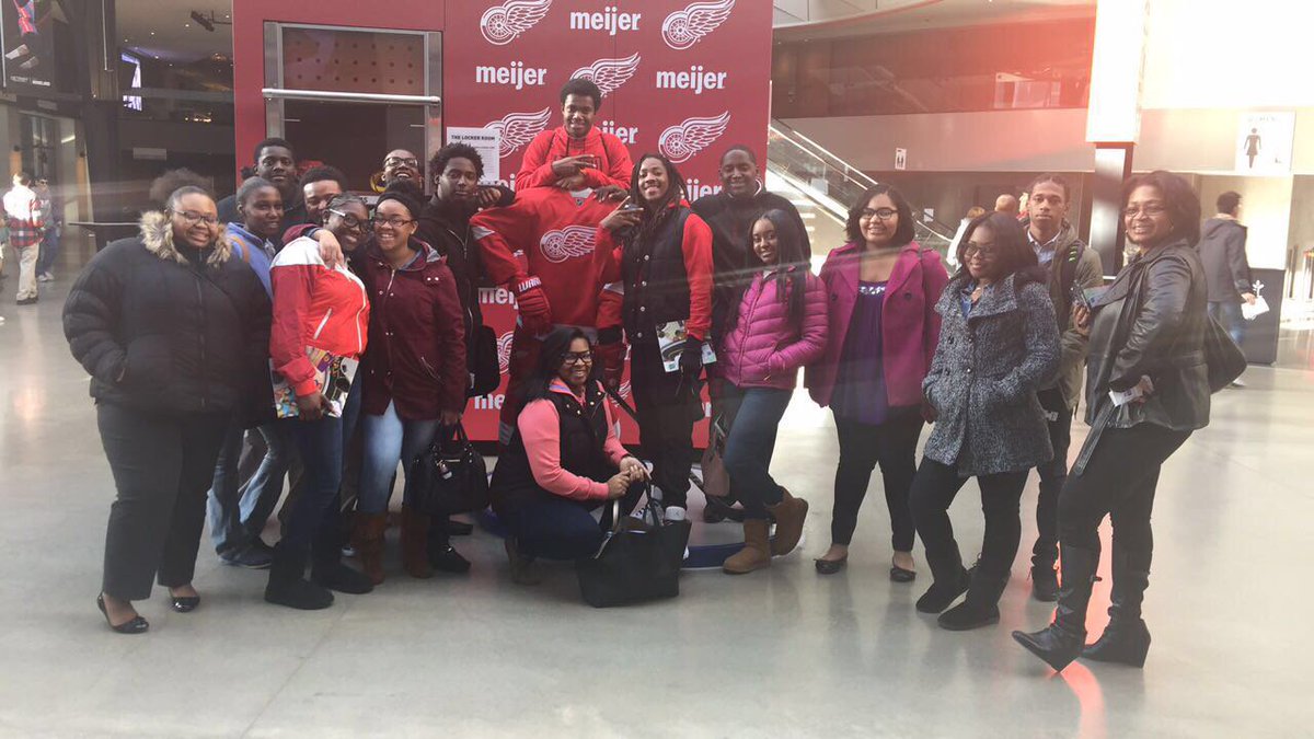 BusinessProsSAT's tweet photo. Our Chapter had the honor of touring the #littlecaesarsarena and getting a tour of #quickenloans all while enjoying the wonderful Downtown Detroit #MIBPA #MichiganBPA @quickenloans @littlecaesarsarena https://t.co/y3YNUxAYrs