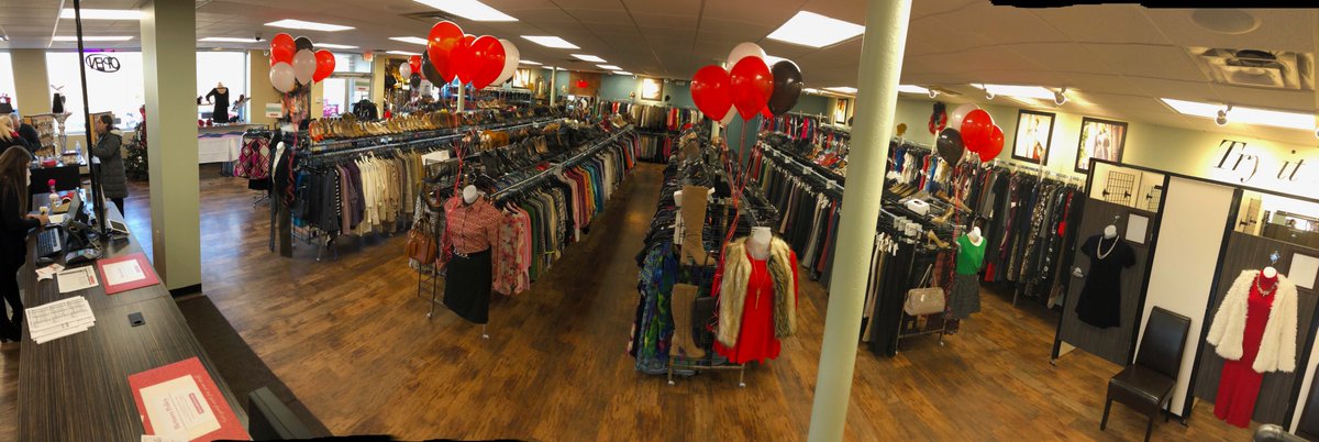 WinmarkResale's tweet photo. Join us in congratulating George & John on their #GRANDOPENING of @StyleEncore in Vestal, NY today! ๐ #WinmarkGO #BusinessOwners #smallbusinessowner https://t.co/WCWtdfkCXM