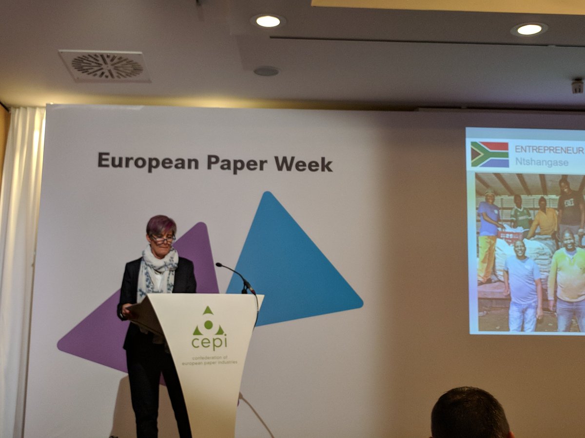 FEFCO's tweet photo. #EuropeanPaperWeek: Jane Molony, Executive Director at the Paper Manufacturers Association of South Africa, explains why people are motivated to recycle ♻️ when they see how they can make a difference
#CEPI25 @CEPI_paper https://t.co/FiZYTxn1aQ