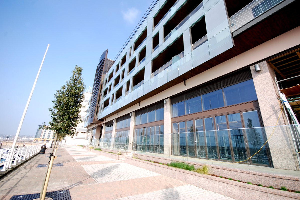 Le_Gallais's tweet photo. TO LET: 2 Bed, 2 Bathrooms, 2 Parking, Marina Views, Available Jan. Rent £1,950.00pcm. Call: 766689 or Visit: https://t.co/cHQgBIC0Se https://t.co/UYvdm8OrpR
