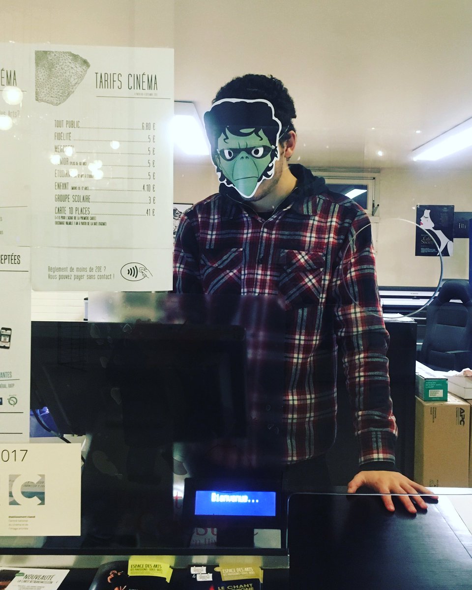 Espacedesarts93's tweet photo. Fin prêt pour le ciné déguisé du 02/12 autour de @Zombillenium #gebekafilms #zombillénium #ssd93 https://t.co/P1HUQR8tCA