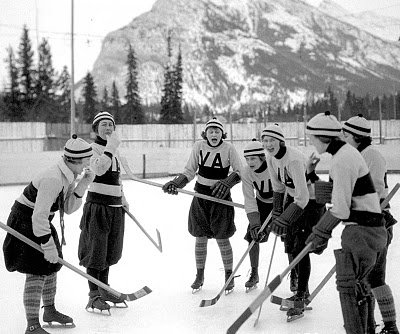 DollarTapeClub's tweet photo. #TBT #DTC #DollarTapeClub #StayTaped #Hockey https://t.co/RvPHVl8YS7