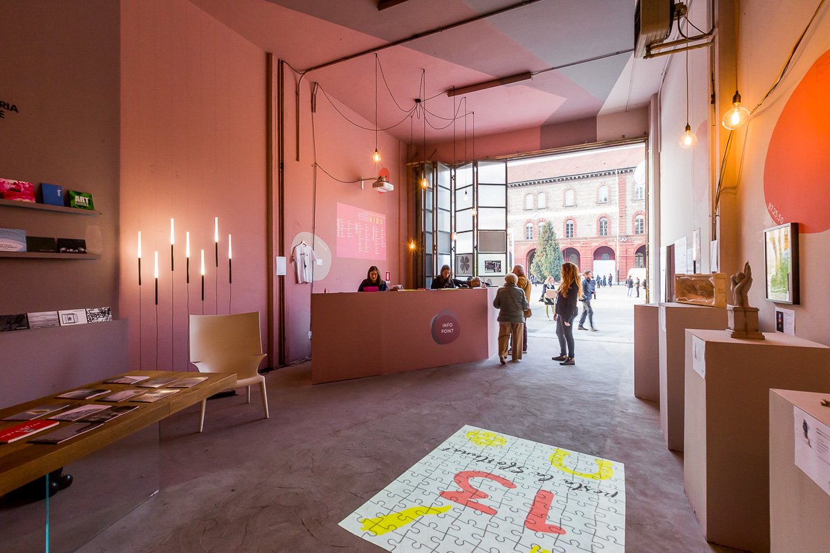 CreativeCables's tweet photo. Siamo stati molto felici di avervi potuto prendere parte all'edizione 2017 di @Paratissima, con i nostri prodotti utilizzati nell'allestimento #SuperStation dell'info point. Ci vediamo nel 2018! 💡

📷 Jana Sebestova | #CreativeCables #BeCreative https://t.co/QdwtlCDLv3