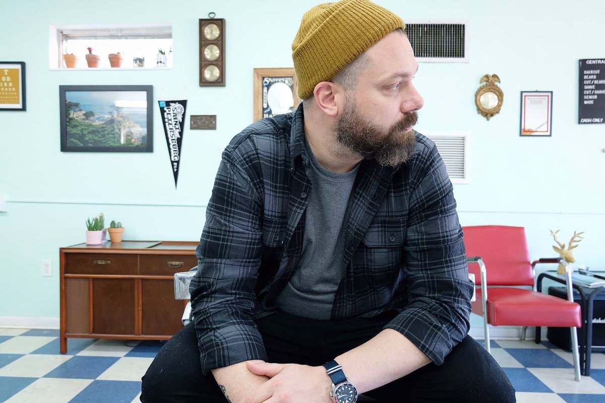 OrganicBeardSup's tweet photo. #BeforeAndAfter a beard trim by an OBS Certified Barber, including applying beard oil and beard balm.
.
Join us as we talk proper beard care with Jai (last pic) from 
@central_oak_FL on Facebook LIVE this Saturday at 5pm EST. 
.
#plantbased #beardcare https://t.co/LZOfPJ0ecH