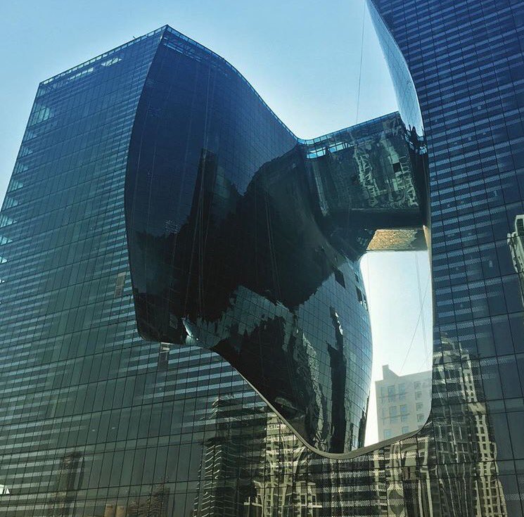 ICYMI: The Opus #Dubai wins Middle East Architecture Award: zaha-hadid.com/2017/11/24/the… #MEAcrAwards @designMENA Great 📸 by #LeoAlves