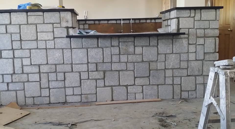LennoxMasonry's tweet photo. Lennox Masonry - Tumbled Granite Bar.
•
#lennoxmasonry #stonemason #bricklayer #stone #culturedstone #brick #slicedbrick #lowermainland #fraservalley #vancouverisland #victoria #naturalstone #canadianstone #stonework #masonry #masonrycompany #britishcolumbia #granite https://t.co/KNeWXmPx1W