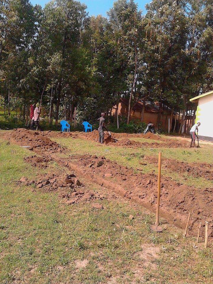 ohm_kenya's tweet photo. New school construction has started! https://t.co/O3s6DTJwBB https://t.co/6z4J4cvOK1