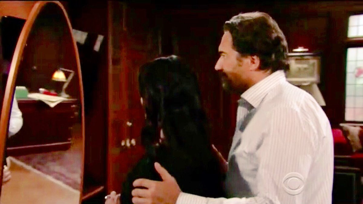 acejordan23's tweet photo. Ridge had his hands all over Quinn. Did you notice when Ivy tried on jewelry, he never touched her?

#BoldandBeautiful #Quidge https://t.co/ELCdj9w2Xi
