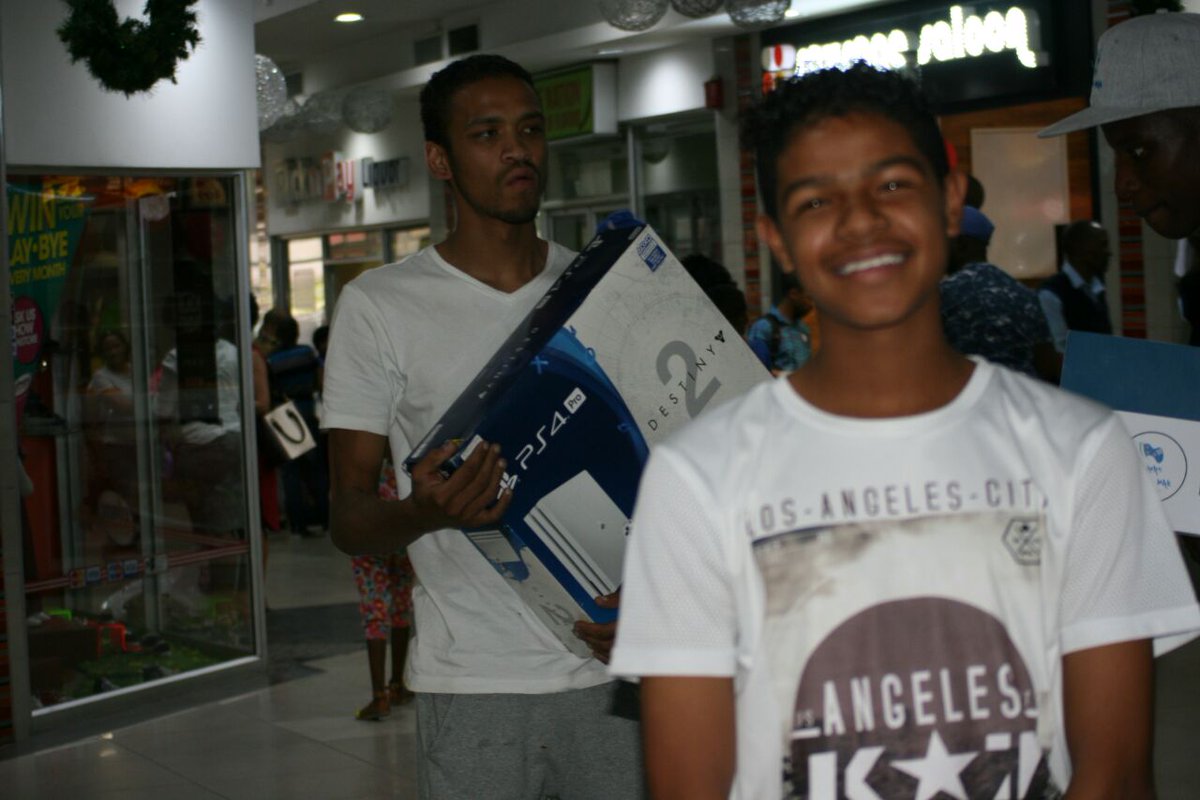 SCLGameStudio's tweet photo. TBT to the smile that says it all... WINNER'S SMILE!!! Don't forget to join us on 02 December 2017 at Middestad Centre Bloemfontein CBD from 10h00 for a chance to #win a Playstation 4 Pro 1TB Console #sclgamestudio #bloemfontein #gamersparadiseinonestudio😜😎 https://t.co/RiFpjwJaU9