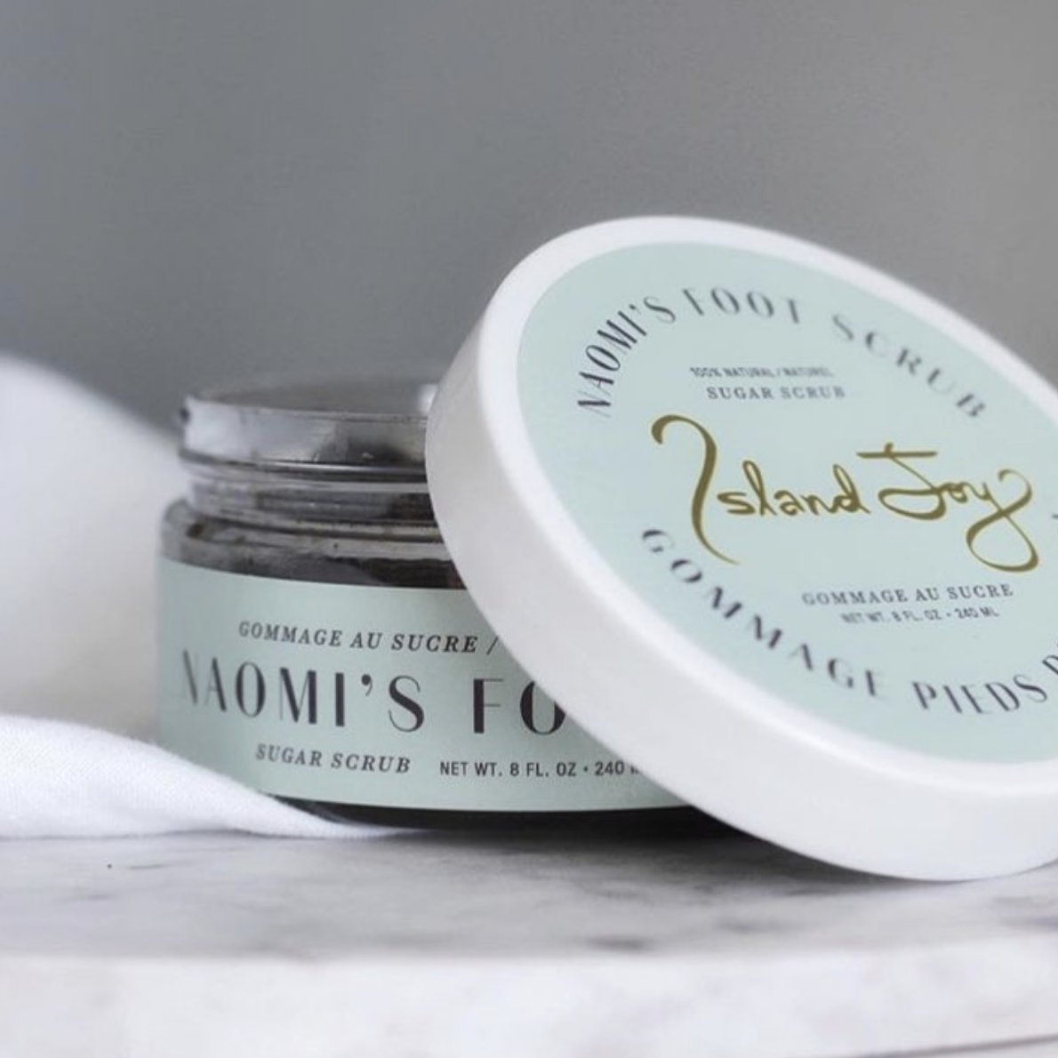 Inspired by the Caribbean, Island Joy carries a collection of premium sugar scrubs handcrafted in small batches mindfully made in Canada. Come meet the founders at #PortlandHolidayMrkt and learn about the story and inspiration behind each scrub. 🙂✨