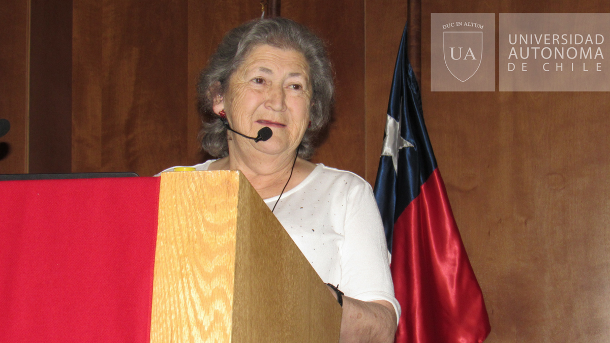 autonomadechile's tweet photo. "Las cosas no pueden llegar solas, hay que  ganárselas con trabajo; eso hay que enseñárselo a los jóvenes" Agustina Gómez, la exitosa empresaria dueña del restorant "Doña Tina" en #WEDChile #UAutónoma https://t.co/BYxXgjUxA1