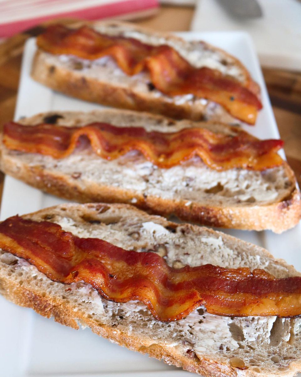 TheBaconPartyLA's tweet photo. Sometimes less isn't more, especially when it's more #bacon! 🥓🥓🥓 https://t.co/24APTCpeR7 https://t.co/fGn39IoaX6