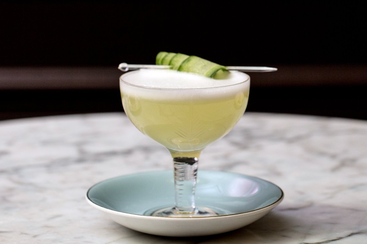 L'#apéro en toute élégance et simplicité... comme on l'aime! 🍸
Qu'est-ce qu'on vous sert?
#cocktail #restomtl