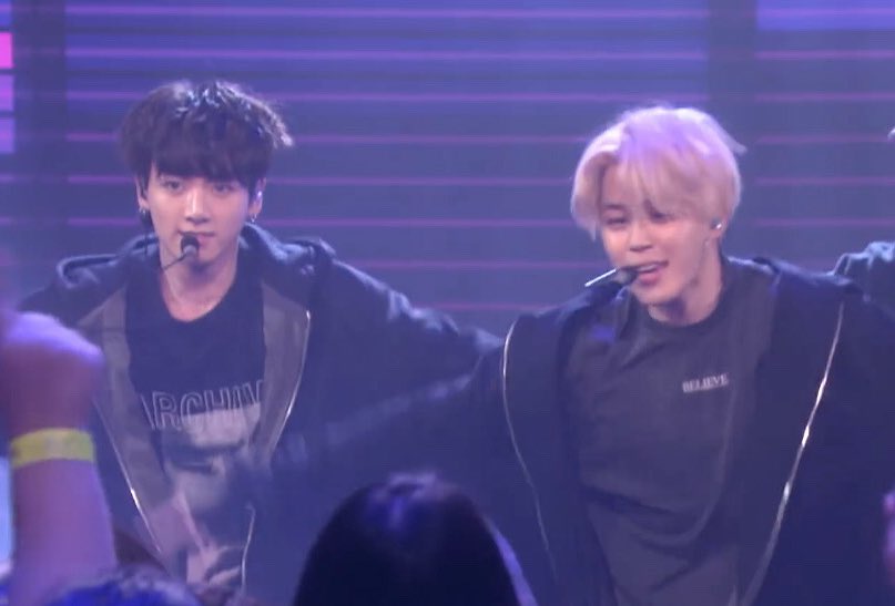 7_mimi71013's tweet photo. #방탄소년단 #BTS #BTSxDNA #jimin #jungkook #TheEllenShow @BTS_twt @TheEllenShow 짜란다 짜란다 짜란~다♥️ https://t.co/7WMoLXSIuz