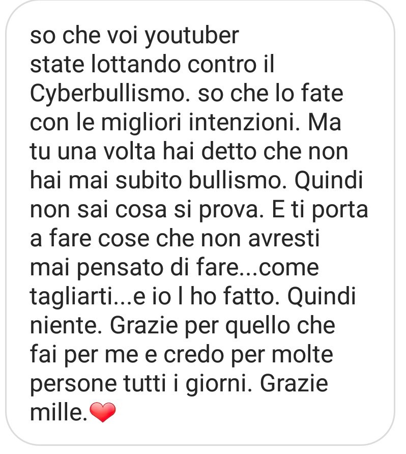 FavijTV's tweet image. Non sono mai stato vittima di bullismo (spintoni e battutine a parte, cosa che capita ad ogni singola persona alle medie/liceo). Detto questo, non vuol dire che non lo possa capire, e non vuol dire che non possa aiutare. Una mano verrà sempre data a chi ne ha bisogno. (semicit.)