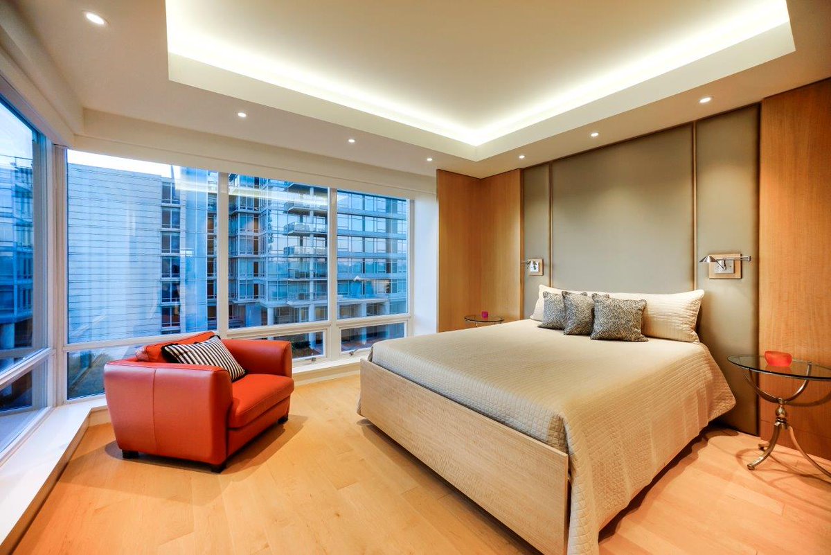 GenesisLightFL's tweet photo. @TwiceBrightLtg does an amazing job of illuminating this #Vancouver condo.
#LED #EnergyEfficiency #lighting #green #downlights #coverlighting https://t.co/7w3frD7kWw