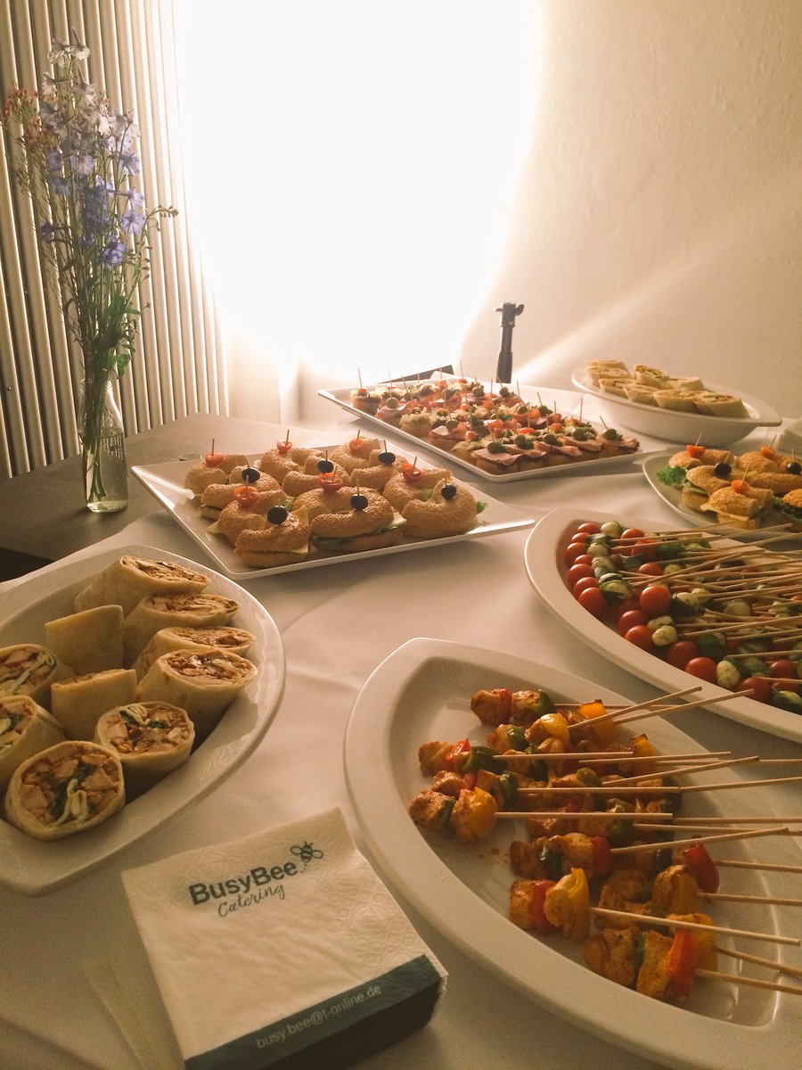 Das Essen ist schon fertig und die Getränke stehen kalt.
Wir sehen uns gleich bei #maxunscripted !
<a href="/n26/">N26</a>