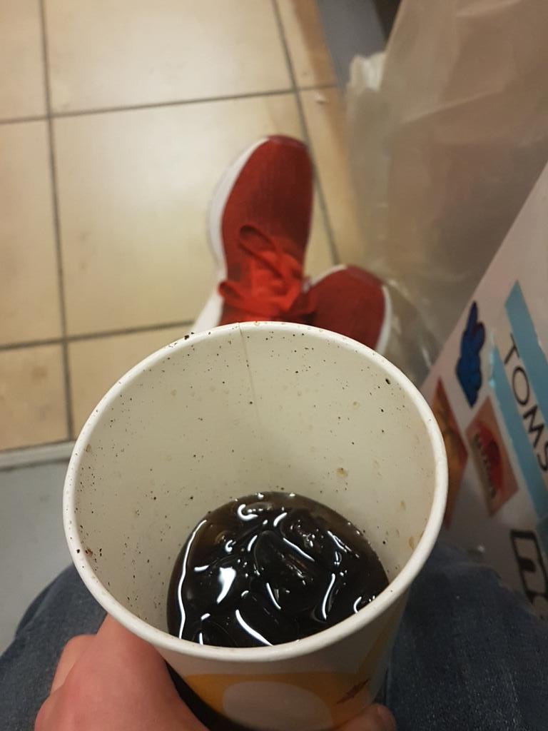 JawnHayes's tweet photo. Didnt get a straw, but I got coffee grounds in my pop cup... #whatthehell #gross @McDonalds https://t.co/s31QiXUJhc