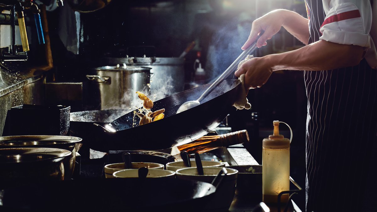 Waterstones's tweet photo. Feeling hungry? @Sportsmankent serves up his pick of the best cookbooks and food writing of 2017.
https://t.co/VKvp5I3td3 https://t.co/6V7P5tbeTW