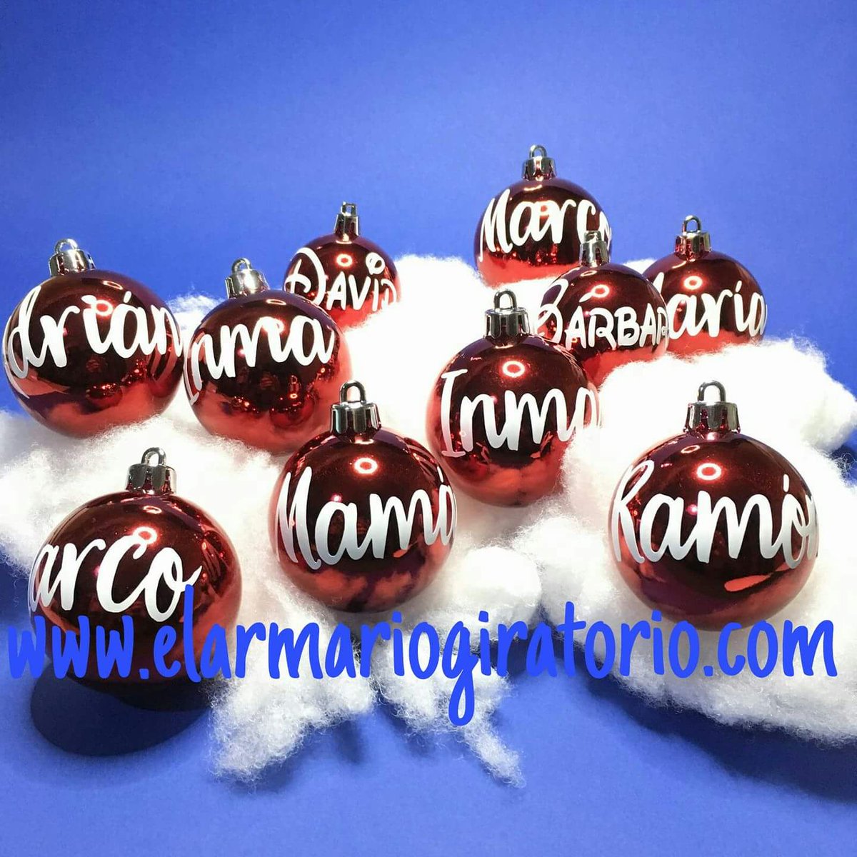 Casi listas porque le falta el último toque, que es ponerle un lacito y meterlas en una cajita muy mona para que cada pack le llegue a la familia en cuestión. Las hacemos también en madera y metacrilato. Ya está aquí la Navidad!!!