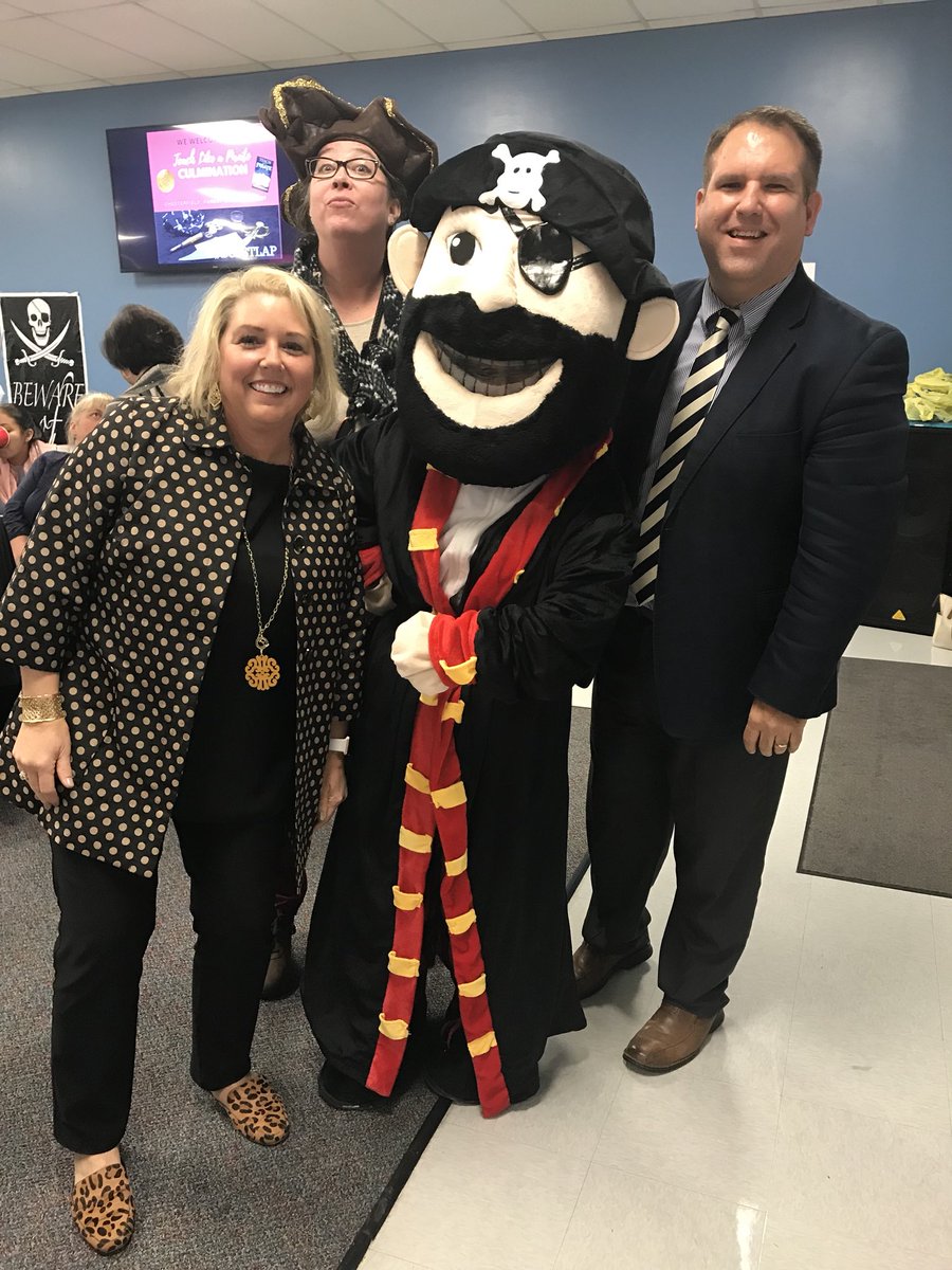 charlesw2015's tweet photo. TLAP finale! 3 schools together! #ignitelearningBCPS #BCPSTLAP https://t.co/t9H0voxmTB