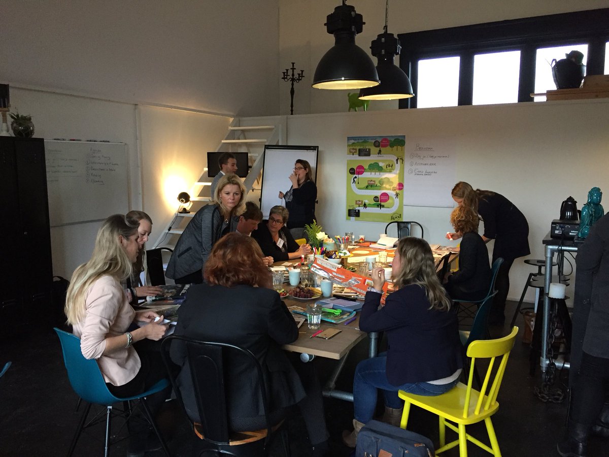 annecarinha's tweet photo. Vandaag gebrainstormd over de toekomst van het onderwijs. #NOT https://t.co/nQ638SWDN9