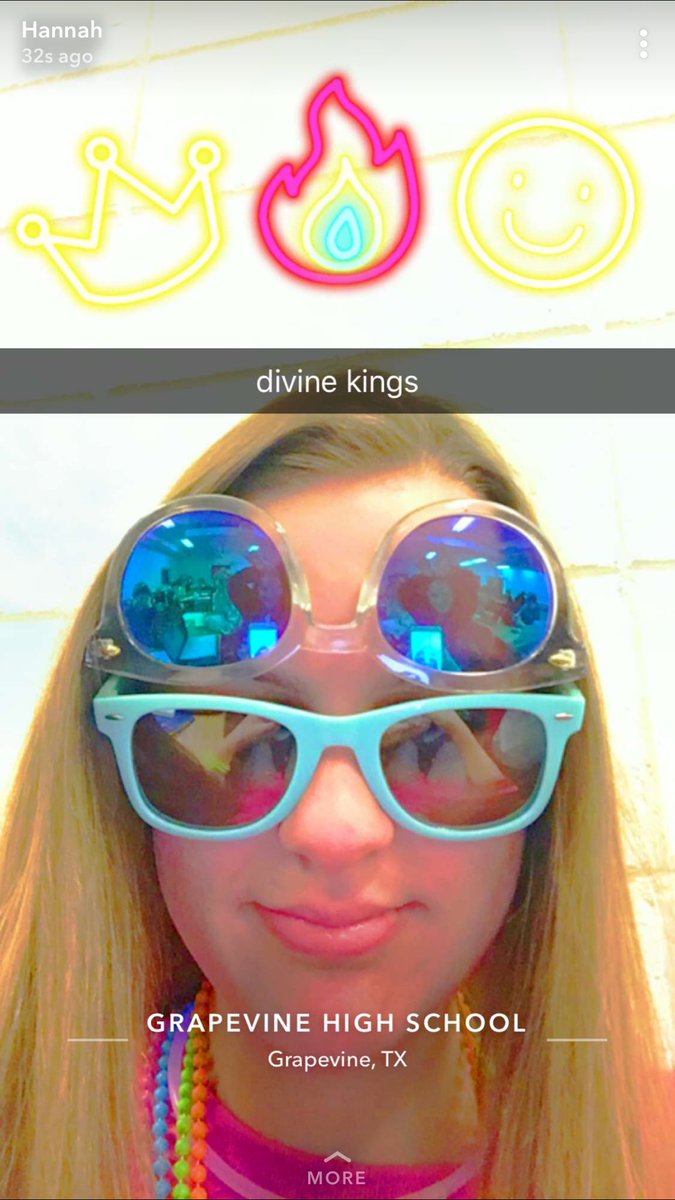 Haileymay75's tweet image. h16bd cara!! thanks for laughing w me and always being real😩💓 #ily #justkeepdigging 🚗🎉