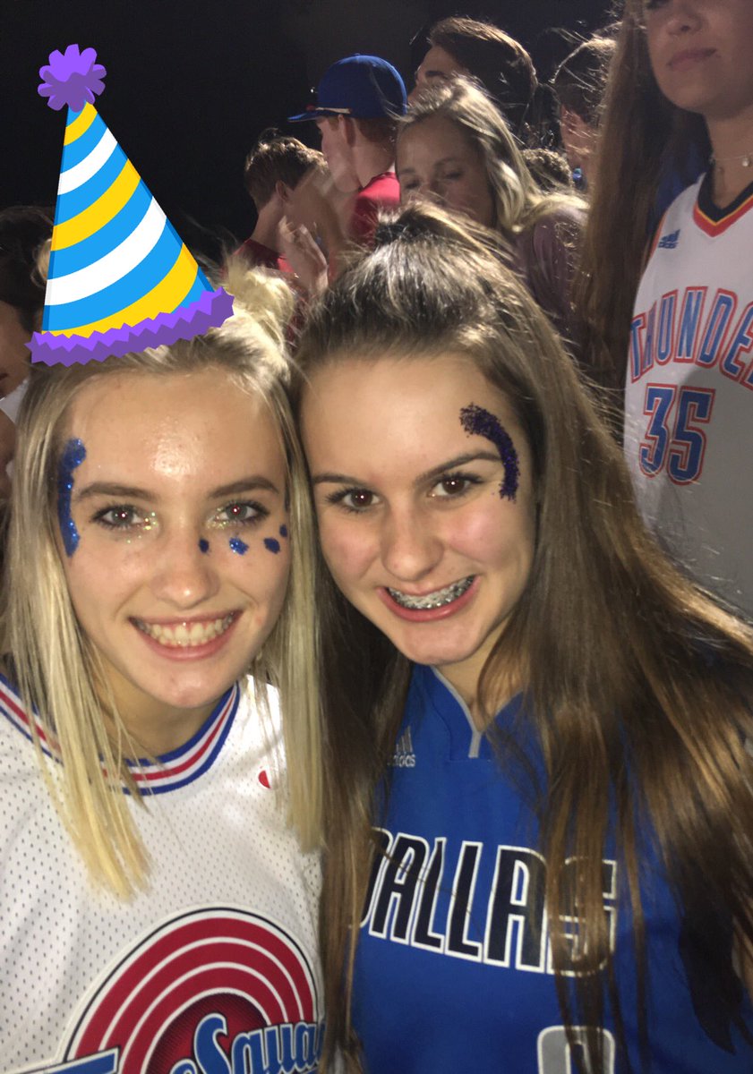 Haileymay75's tweet image. h16bd cara!! thanks for laughing w me and always being real😩💓 #ily #justkeepdigging 🚗🎉