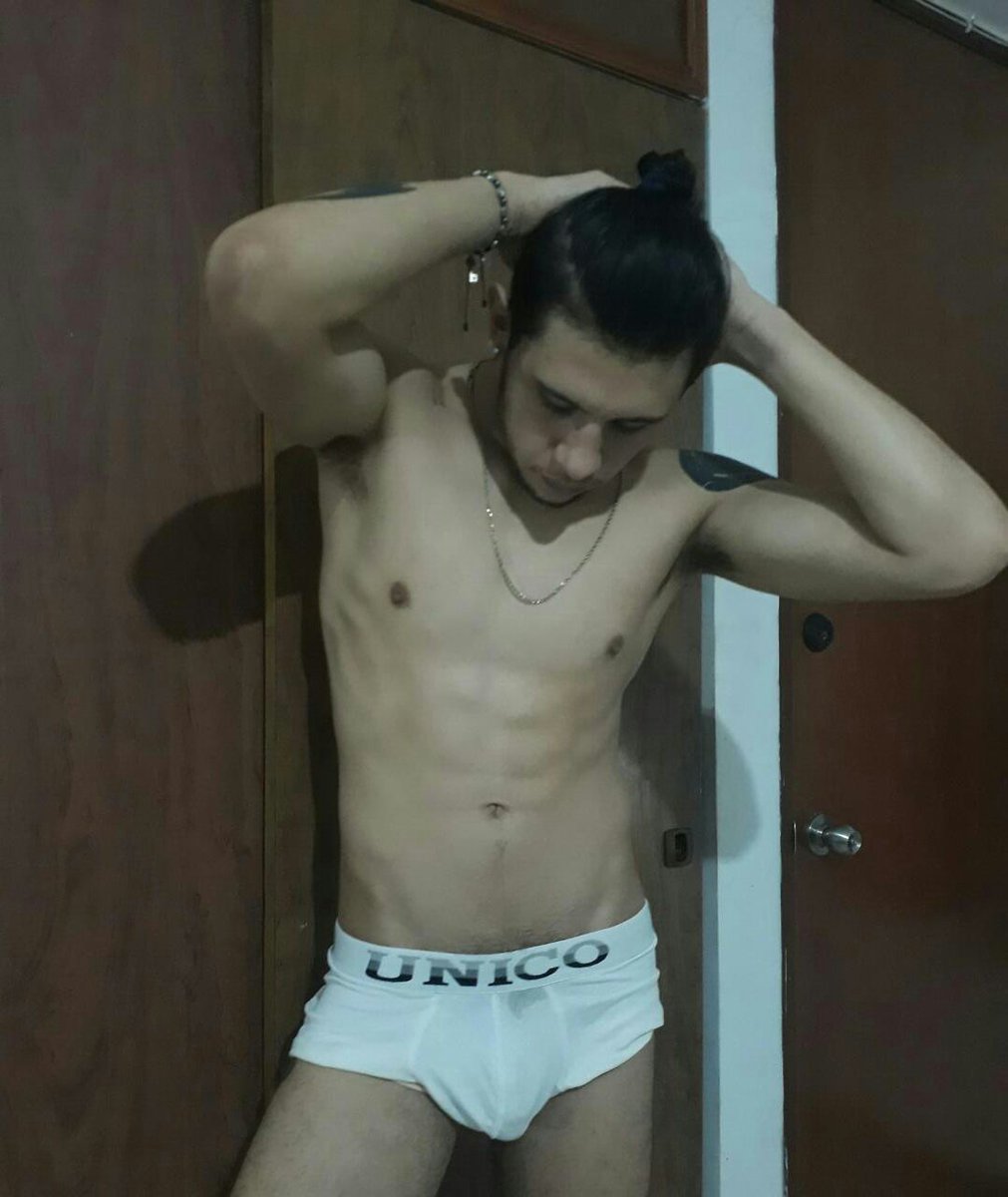 RandyGybson's tweet photo. https://t.co/qJaeBNnAAW find me with this Link website im on in @chaturbate @cbcams #cammodel #malecammodel #boy #latino #tatto #muscledboys #tokens. https://t.co/0XorMMksZ3