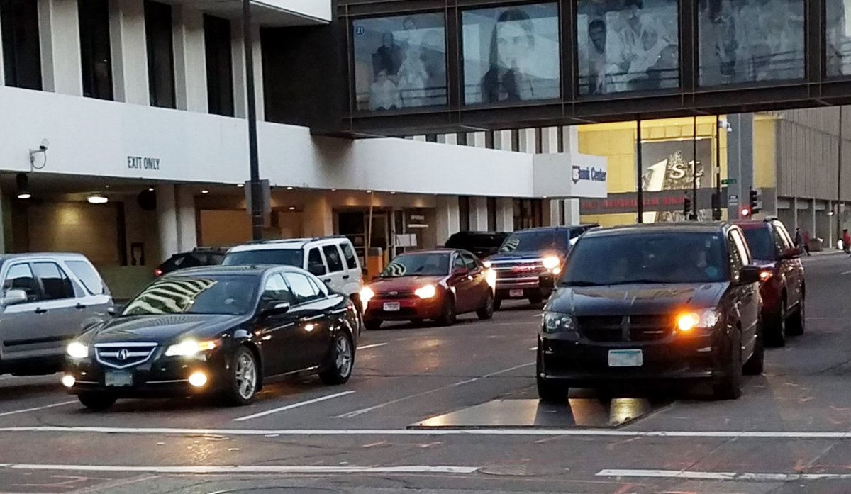 MnDPS_OTS's tweet photo. Pedestrians &amp; other vehicles are difficult to see in the dark, &amp; that includes at dusk and at dawn. Turning on your headlights! #DuskOrDawnHeadlightsOn https://t.co/rYoHPW513g