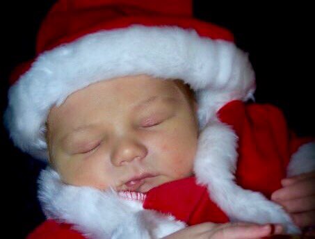 ClintonReports's tweet photo. #ThrowbackThursday to #Christmas '07 & '13. Look like the same #santababy don't they? Love my oldest and youngest boys! #dadsquad #dadlife #stronggenetics https://t.co/238NJtpvLT