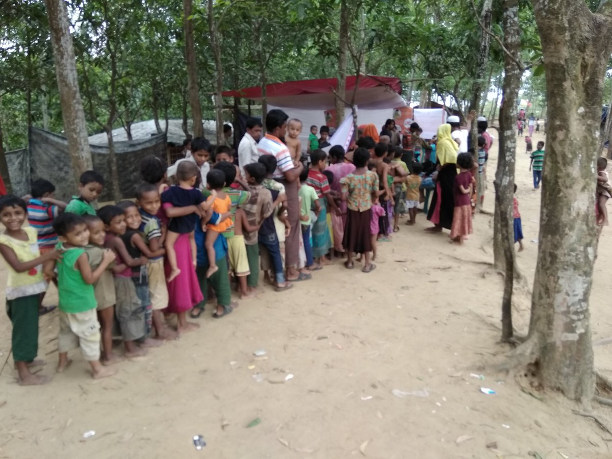 abdullah_nut's tweet photo. Snapshots of #NutritionActionWeek 
#screening of 6-59 month #Rohingya children to detect and refer children with #SevereAcuteMalnutrition, #VitaminASupplementation #Deworming of 24-59m #Rohingya children

@UNICEFBD @UN
#Unite4NutritionBangladesh 
#ZeroHunger
@UNICEF_uk 
@UNICEF https://t.co/Ncu4fhNm0F