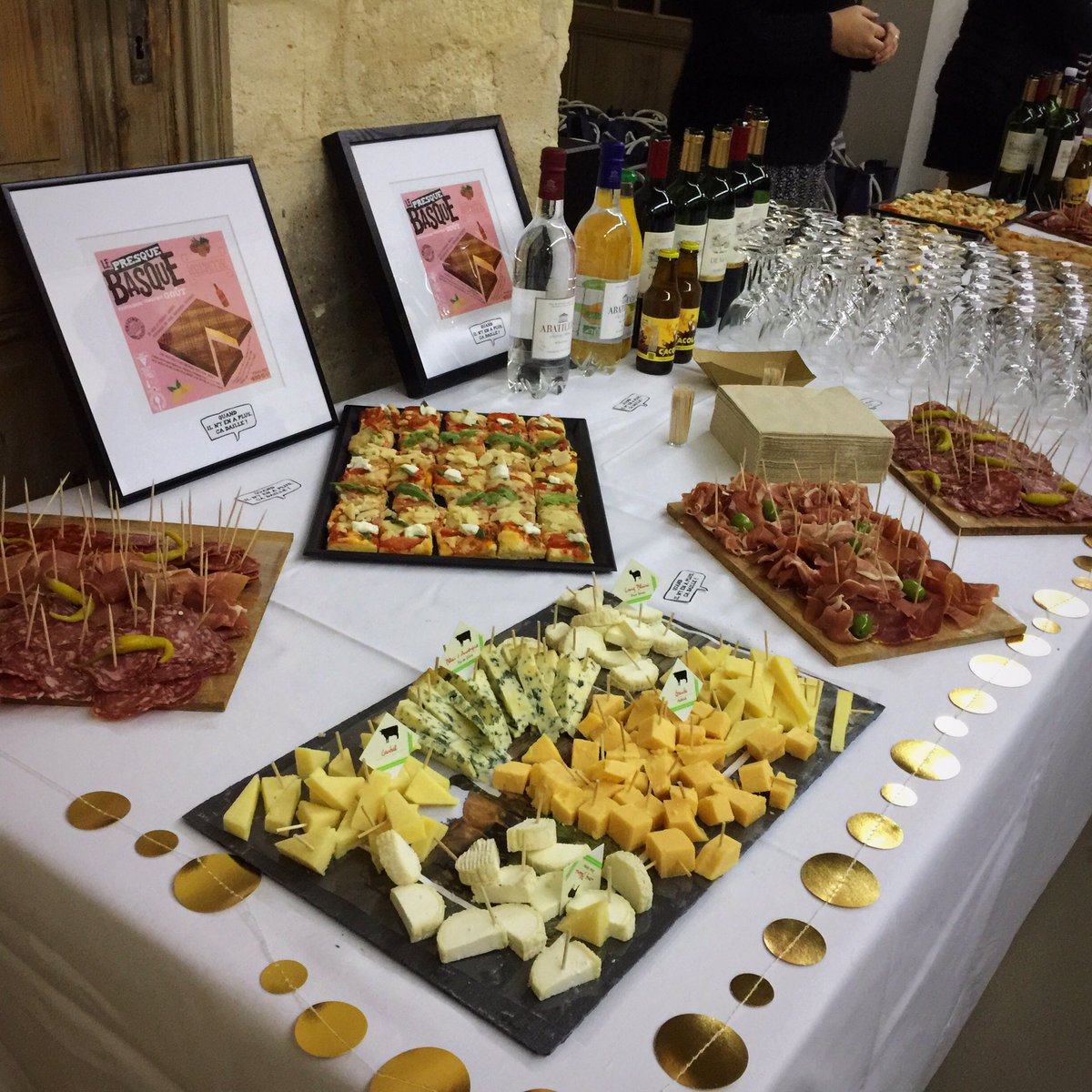 leost_antoine's tweet photo. On inaugure La P'tite Boulangerie quartier des Chartrons à Bordeaux @mm_lpb #BeCareFood #Bordeaux @EFAP_ #efap #MBACME https://t.co/FpsLwmDfty