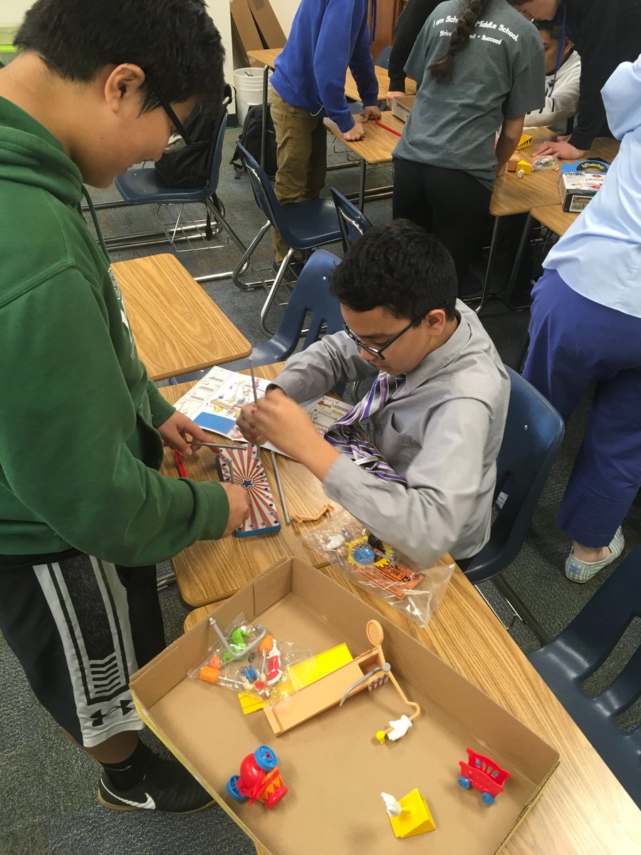 CoachKeairnes's tweet image. Working on building Rube Goldberg machines in focus today with @dacia92 #PBL #focusfun