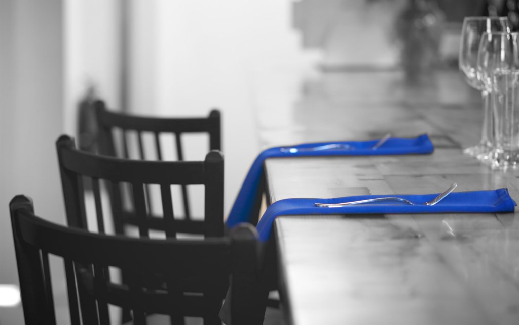 Experience Bleu Duck Kitchen in a whole new way through Chef's Counter! Sit right up at the kitchen counter and watch the chef's prepare you a 5-course meal, made just for you! Only $40 per person, this makes for the perfect date night or celebratory dinner! #rochmn #datenight