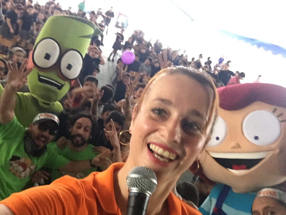 Hermoso show en el Liceo Ciudad de Brasilia de Noviciado gracias a <a href="/creamas_chile/">Corporación Crea+</a> <3