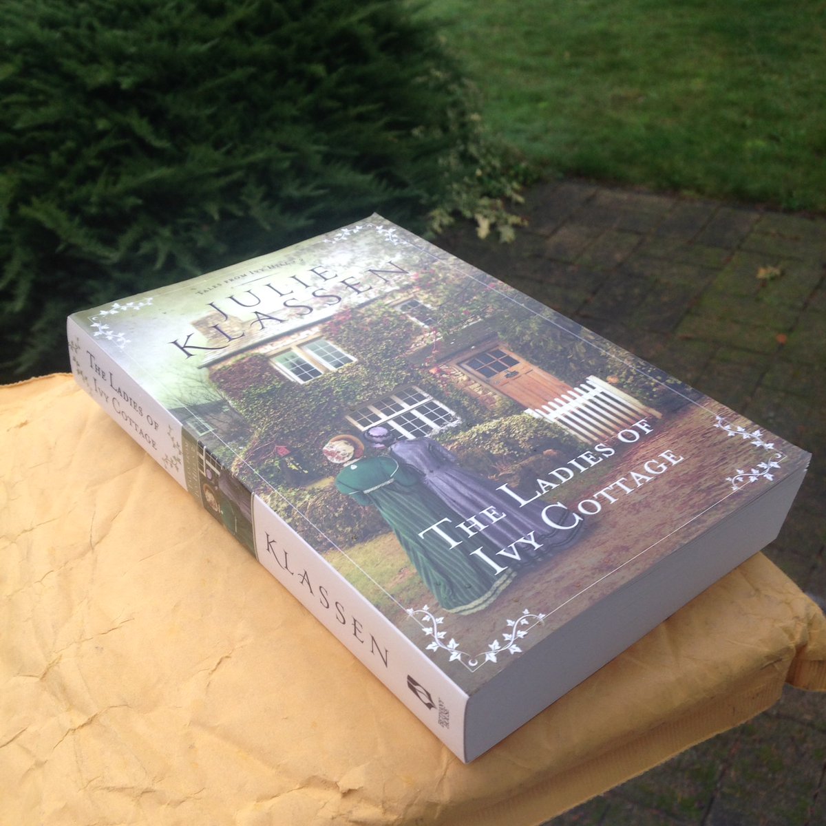 JillWilliamson's tweet photo. It's a good day when a @Julie_Klassen book comes in the mail. 📖 What is the most recent book to arrive at your house?
.
.
#CantWaitToRead #DropEverythingAndRead #BookMail #RegencyRead #TalesFromIvyHill https://t.co/nMOCTbktc8