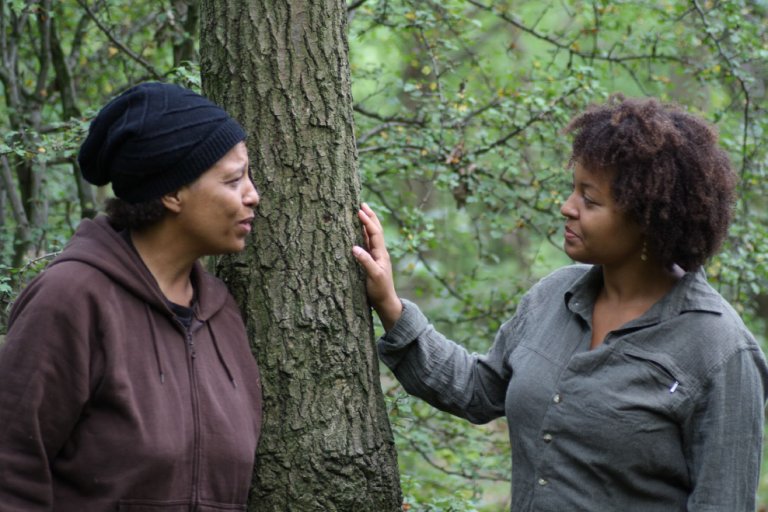 WildintheCity1's tweet photo. Our Founder &amp; Nature-based Psychotherapist Beth Collier says "Nature is a significant other in our lives, if we're not in touch with nature we'll be affected by the loss." With 8.3 million people &amp; 8.6 million trees in London there's plenty of hugs to go around #NationalTreeWeek https://t.co/DfkN4HO4qG
