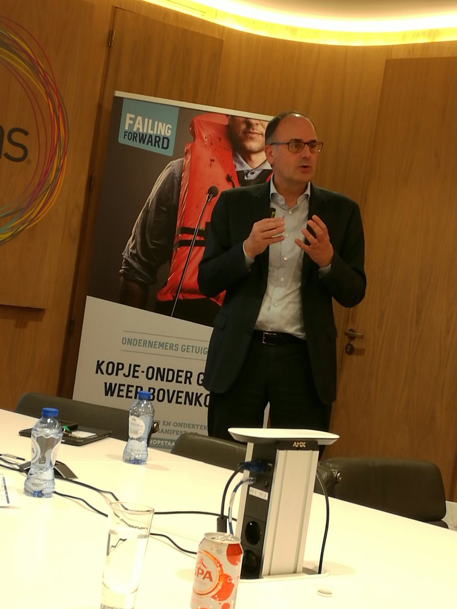 FailingFwd's tweet photo. And we're back with another #faalfolie: Bart De Smet discusses his ups and downs as ceo of Ageas! #failingfwd #eobelgium #ageas https://t.co/XMSlfOUuje