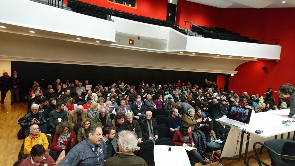 En #direct du #meeting du collectif <a href="/VivelAPL/">Vive l'APL</a> !