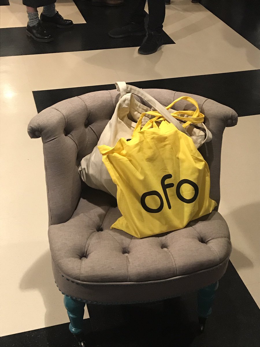 CleanAirArchway's tweet photo. And we already bagged some free swag from our new friends at @ofo_bicycleUK. #activetravel #cycling #cleanair https://t.co/qUy62zSdbE