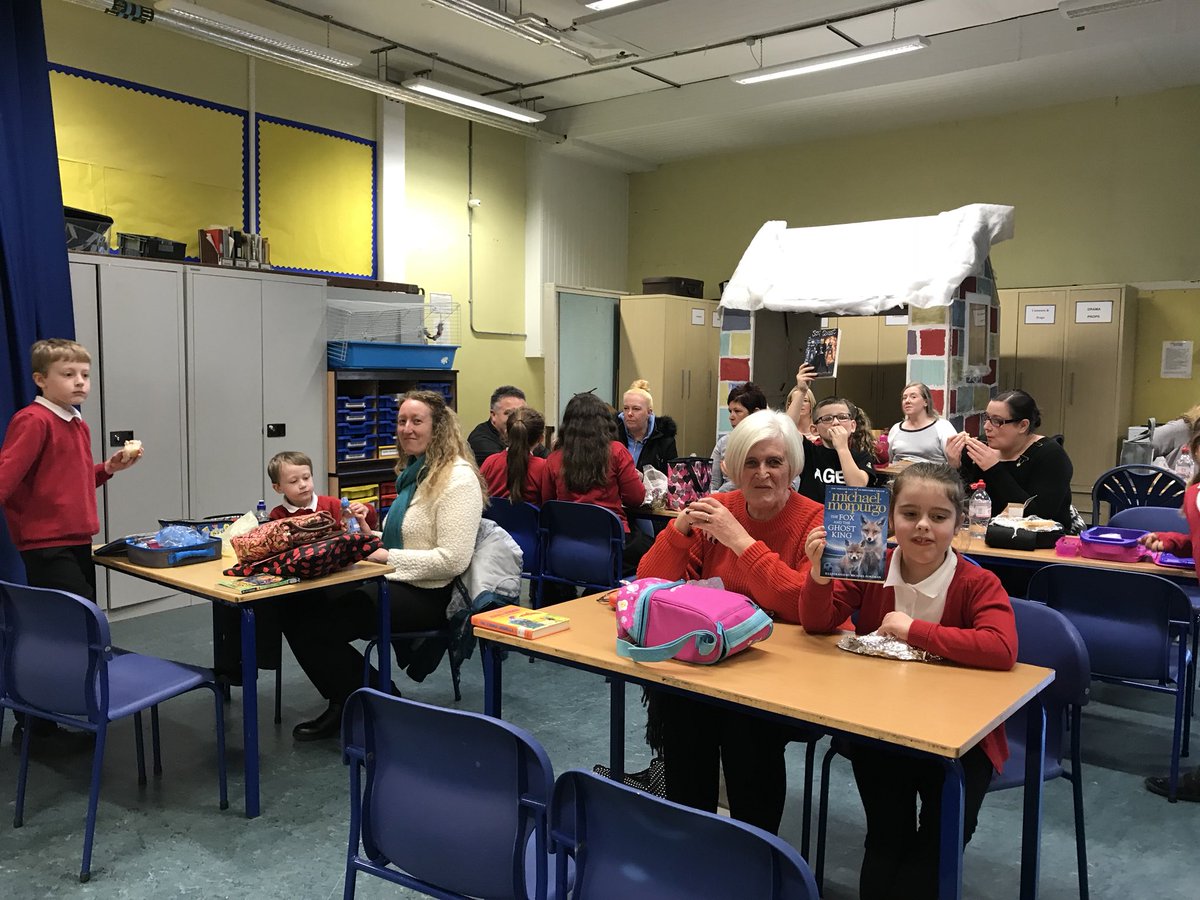 MrsWebster_Mus's tweet photo. Everyone @BankierPrimary took part in our #ScotBookWeek Reading Lunch @scottishbktrust Thanks to families &amp; @goutcherd for joining us! #BookBanter #parentalinvolvement  @FMReadChallenge 📚🌈🌟 https://t.co/jq0H6K4Ipz