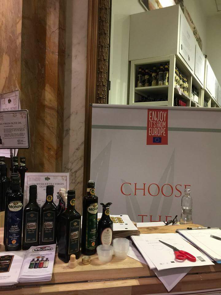 extra_camilla's tweet photo. #extrahealtyliving #topitalianevootastingandtraining #foodie #amazingevootastingandtraining #hralthyproperties @EatalyFlatiron #enjoyitsfromeurope https://t.co/9rb1Qy8MYU