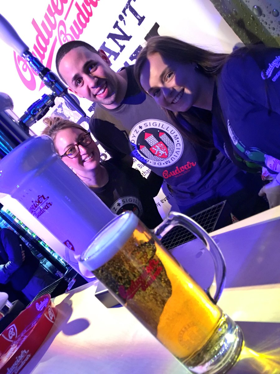 srmgeorge's tweet photo. A great start to the @FWDwholesale #Awards - well done team #Budvar https://t.co/GSeshvrT0G