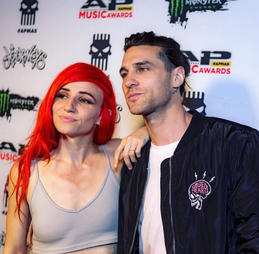 lights's tweet photo. Happy bday to my #1

Playing diablo and eating ice cream with you every night is the dream @beauknows https://t.co/bcbf9I2Pdk