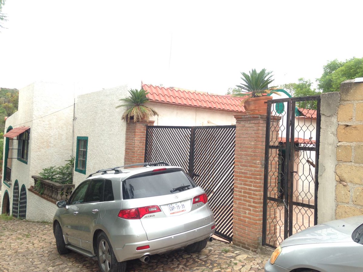 QueretVag's tweet photo. Hermosa casa en venta en el estado de Guanajuato a 5 minutos del centro https://t.co/jP5VCL57Bz