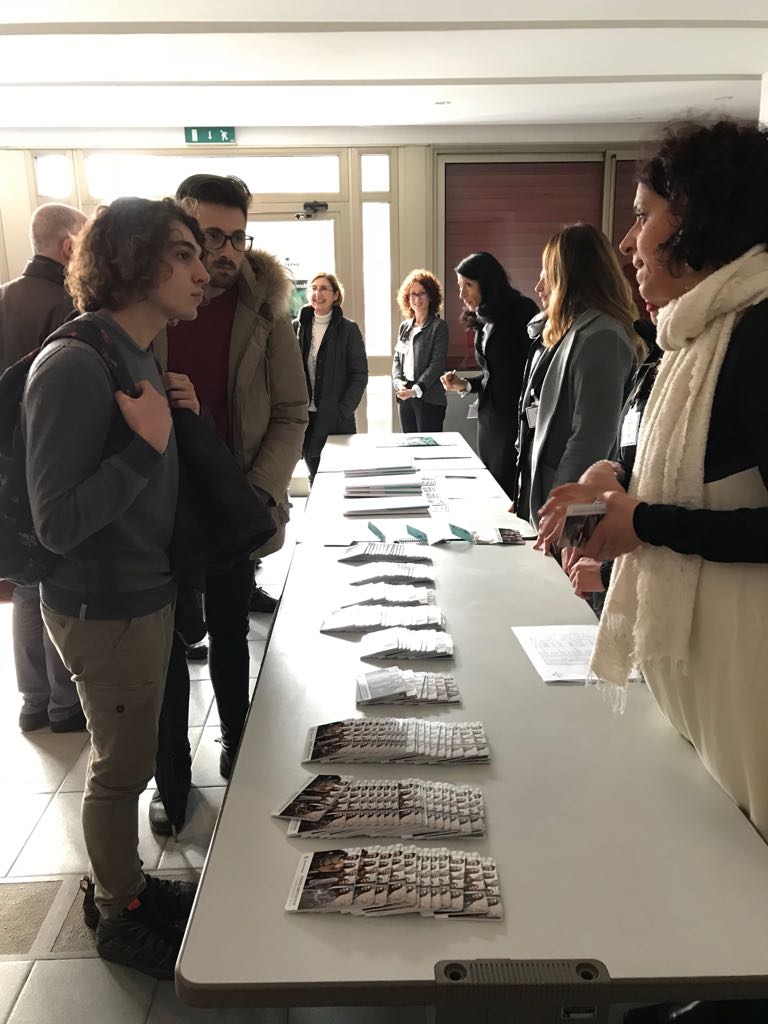 MichelaS75's tweet photo. #UniversaMente2017 a @unisa. Un fantastico evento di @AdeccoItalia e @ModisItalia volto a portare valore agli #studenti e alle #aziende. Esperienze che diventano un bagaglio per il #futuro! #orientare #ispirare #immaginare. https://t.co/cDY5a6BFZw