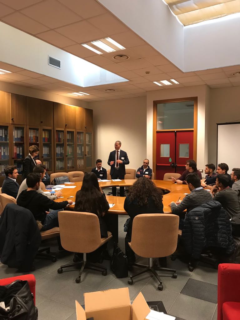 MichelaS75's tweet photo. #UniversaMente2017 a @unisa. Un fantastico evento di @AdeccoItalia e @ModisItalia volto a portare valore agli #studenti e alle #aziende. Esperienze che diventano un bagaglio per il #futuro! #orientare #ispirare #immaginare. https://t.co/cDY5a6BFZw