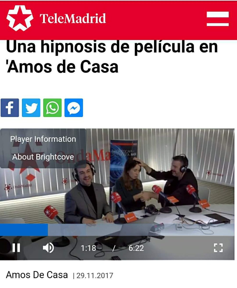 dorianstclair1's tweet photo. Aquí la encerrona que le hicimos a Julia ayer. 😎😂 Aún sigue en trance. @ondamadrid @Astyaro @telemadrid @MayteActriz @amosdecasa https://t.co/Dp94KNjsGJ